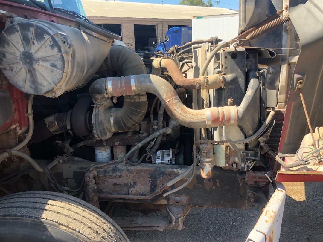 1996 VOLVO WG64 - Image 31